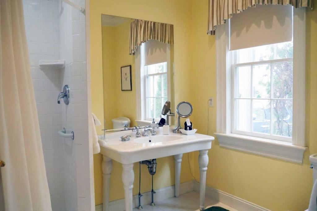 Compass Rose Inn Newburyport Buitenkant foto